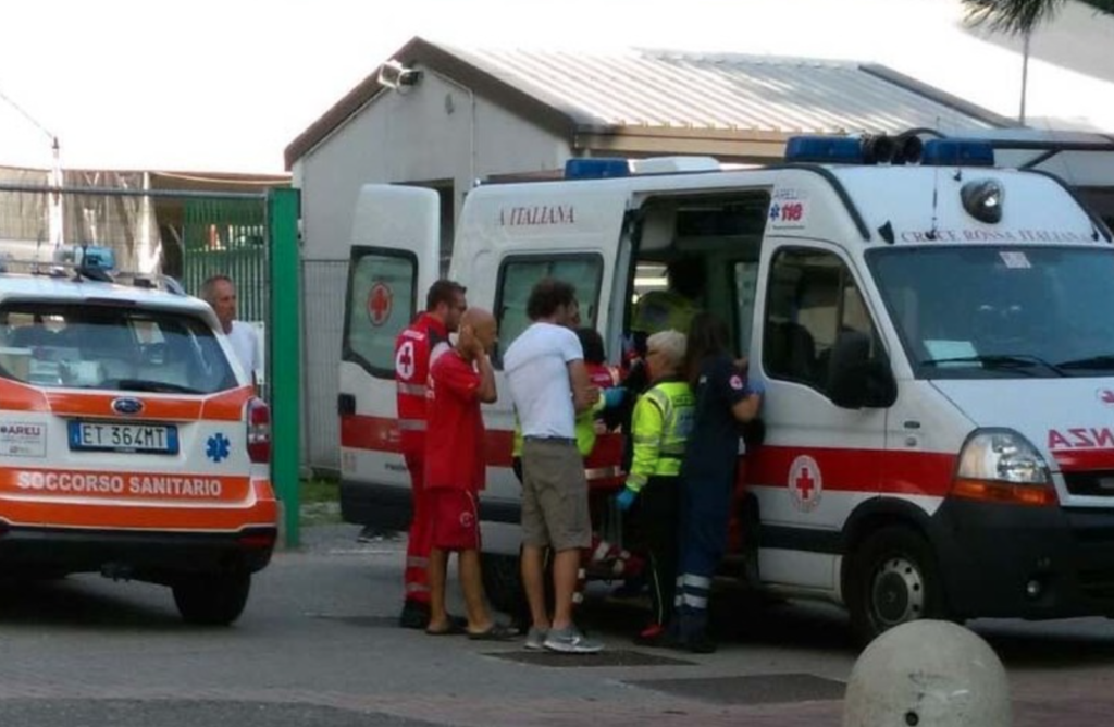 Tragedia Nel Napoletano Enne Cade E Muore Sotto Gli Occhi Dei