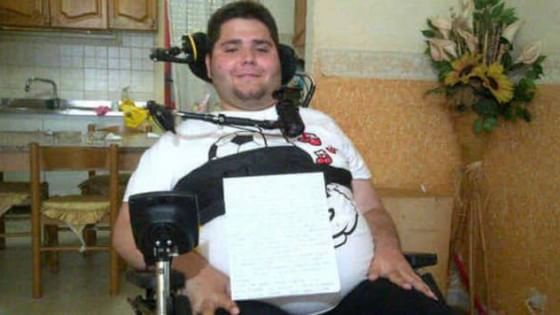 Ivan Grimaldi, a Scampia funerali nel silenzio