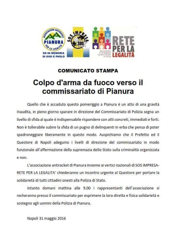 Sparatoria a Pianura: colpito il commissariato del quartiere