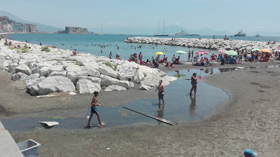 Meteo Napoli, allerta caldo: il piano del Comune 