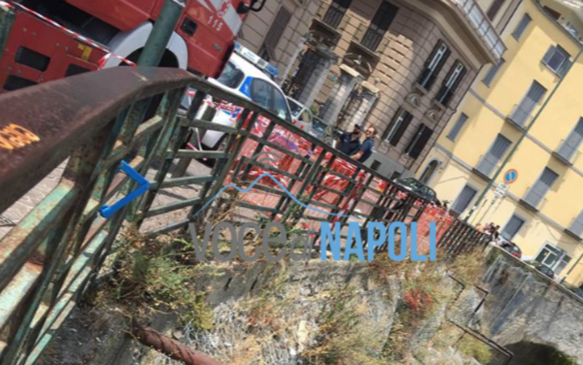 Grave incidente a Posillipo, strada temporaneamente chiusa: la dinamica e le condizioni delle vittime