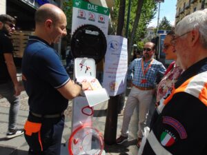 Conoscere per prevenire: Mezzi della Protezione civile e defibrillatori in strada