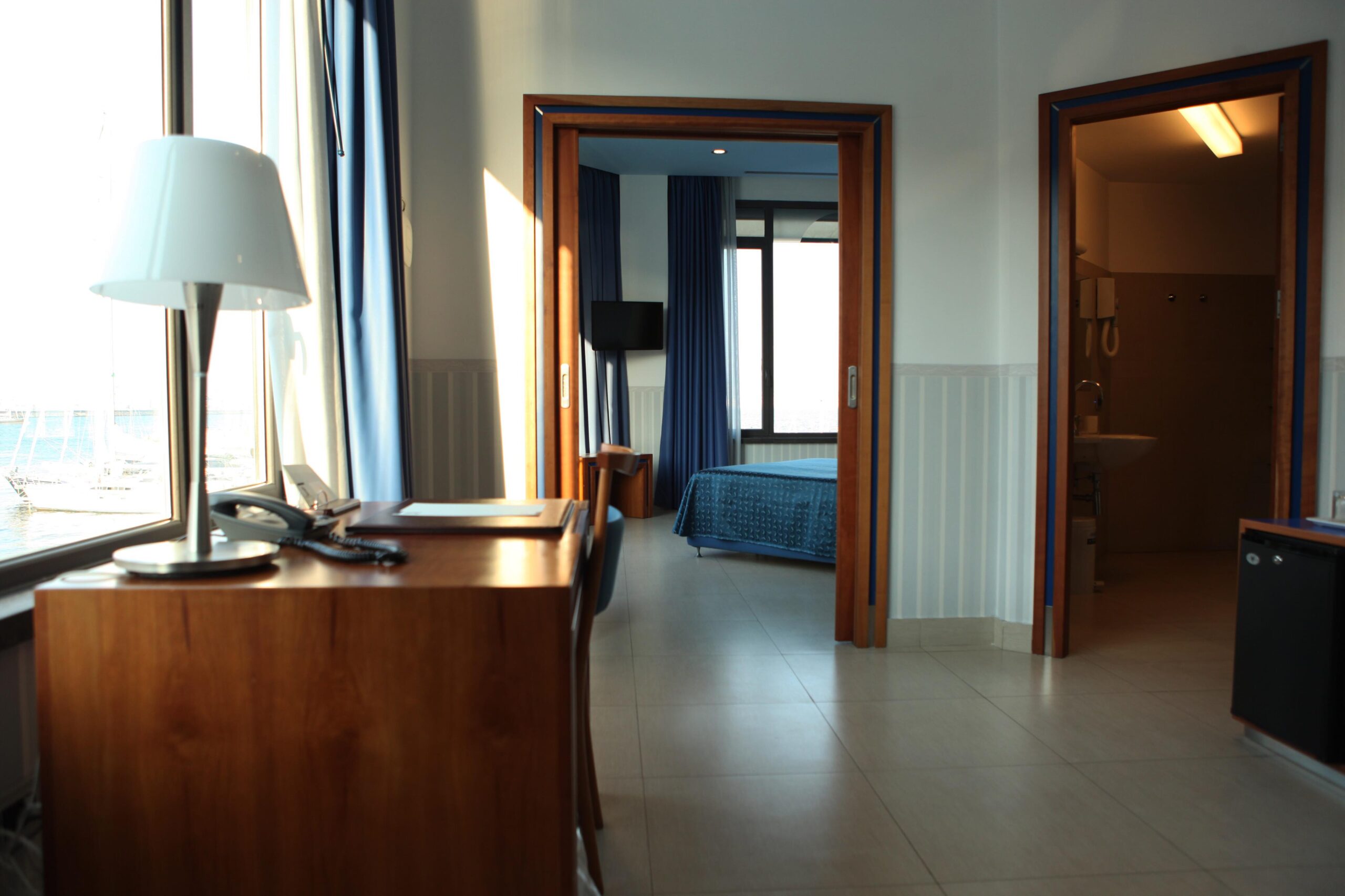 Borgo Marinari, tra storia e leggenda il fascino di un luogo unico e sul mare