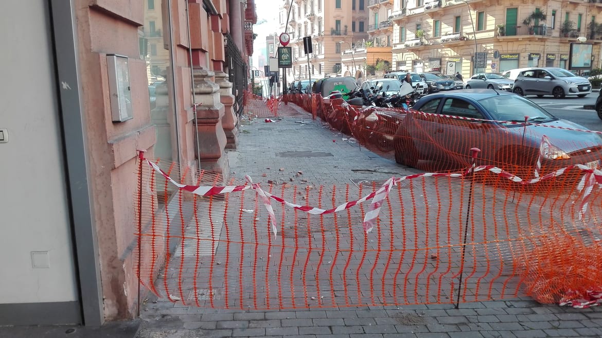 Calcinacci e recinzioni, l'infinita odissea davanti all'ex Bingo