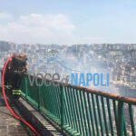Incendio sulle rampe di Sant'Antonio e black out: allarme a Napoli