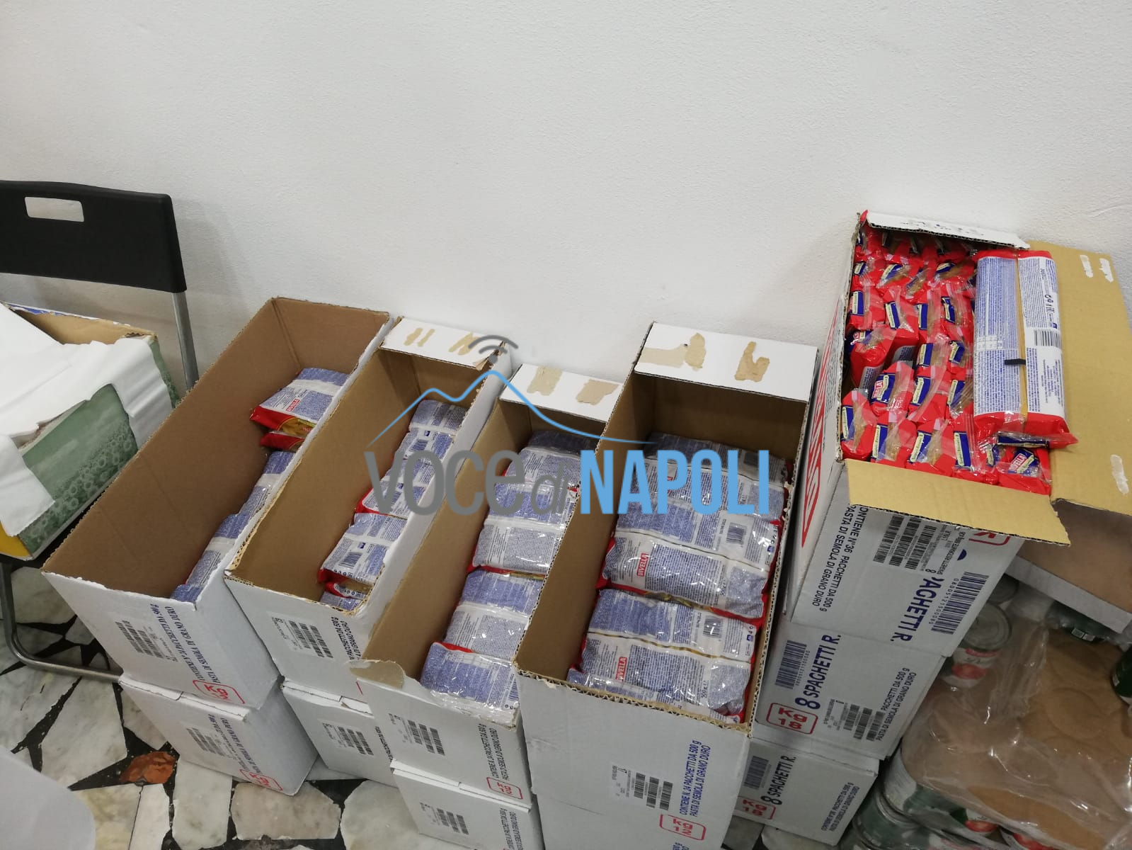 Napoli, gli 'Angeli' dei Quartieri regalano il 'casiatello solidale' ai bisognosi