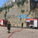 Incendio sulle rampe di Sant'Antonio e black out: allarme a Napoli