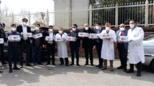 Ospedale Cotugno, la comunità cinese campana donano pacchi con mascherine ed altri dispositivi