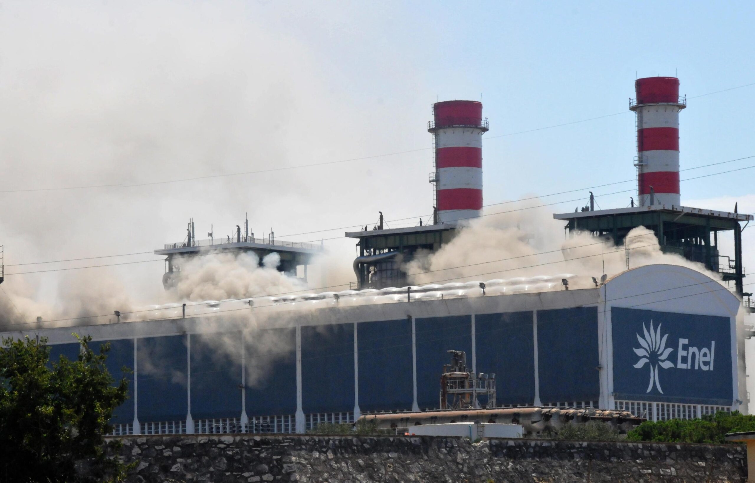 Salerno, giovane muore folgorato dall'elettricità: è accaduto presso una centrale Enel