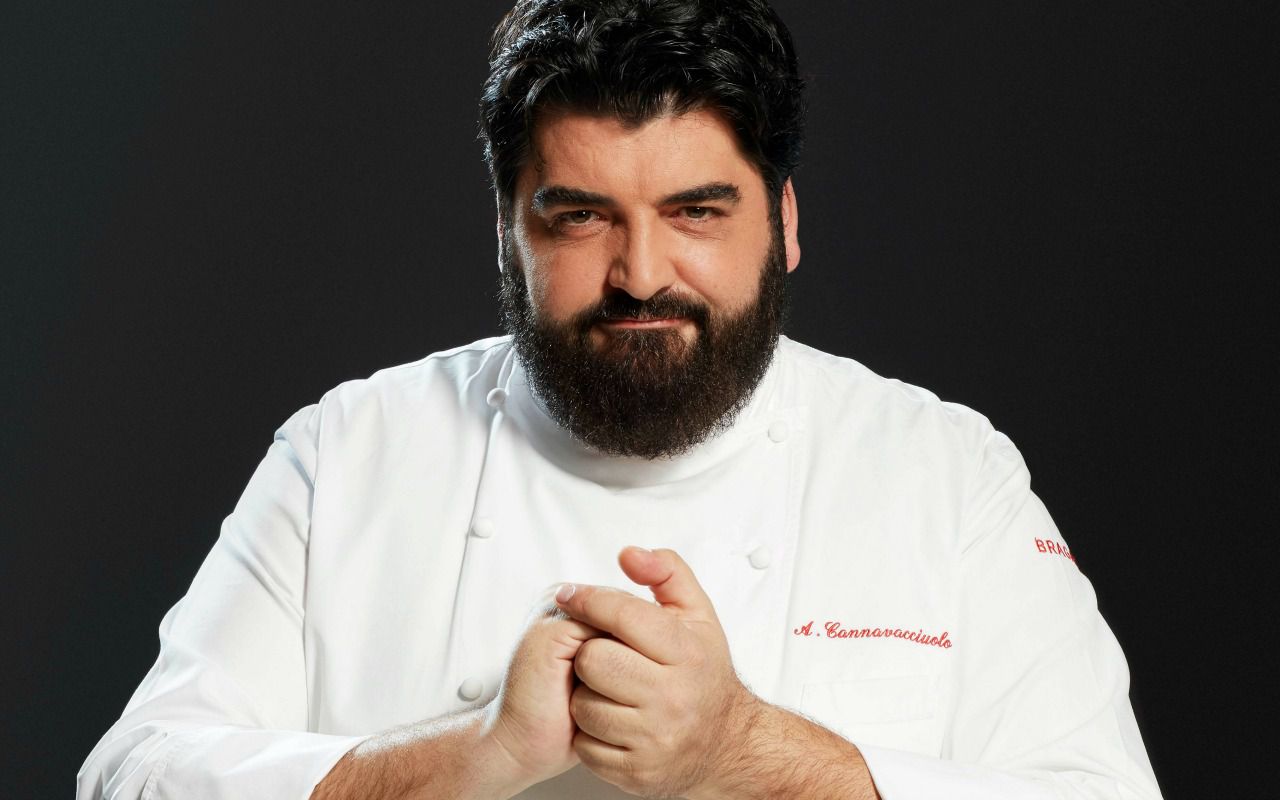 Chef Cannavacciuolo dopo il Covid ironizza: "Temevo fossero gli effetti della dieta"