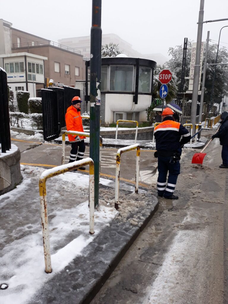 Volontari Napoli freddo