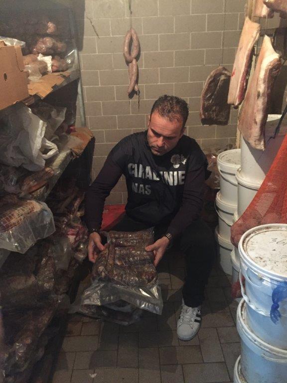 Napoli e provincia, blitz dei Nas: sanzioni e sequestri