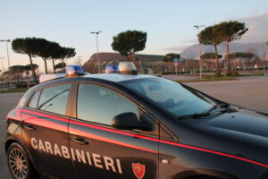 Pestarono e accoltellarono un 14enne al 'Vulcano Buono', arrestati tre minorenni