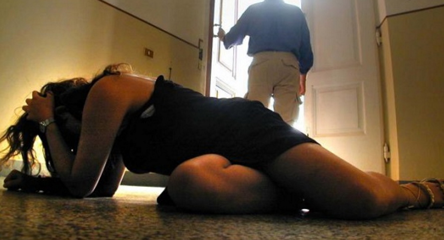 Violenza su una donna: 47enne prova ad abusare di una 19enne