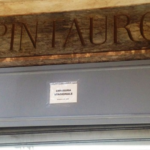 Napoli, la storica pasticceria Pintauro chiude per ferie: è mistero 