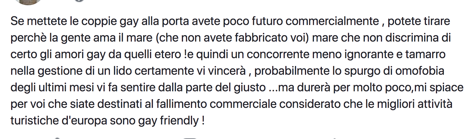 Bacoli, sicurezza del lido vieta ingresso a coppia gay: la denuncia, "discriminati". I gestori, "non è vero"