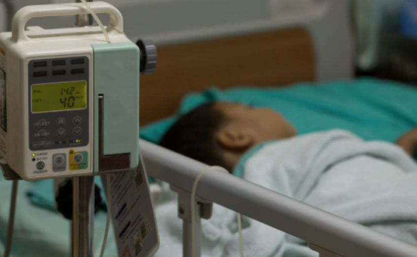 Muore dopo una caduta, è mistero sul decesso di una bimba di 7 anni