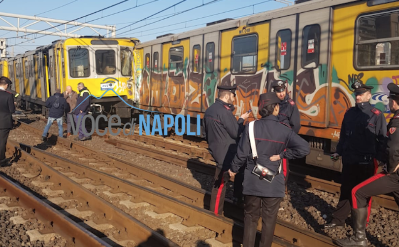 Napoli, scontro tra treni della metro Linea 1: ci sono 13 feriti