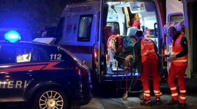 Aggressione al 118 a Napoli, papà steso in auto: "Portalo a casa o ti uccidiamo"