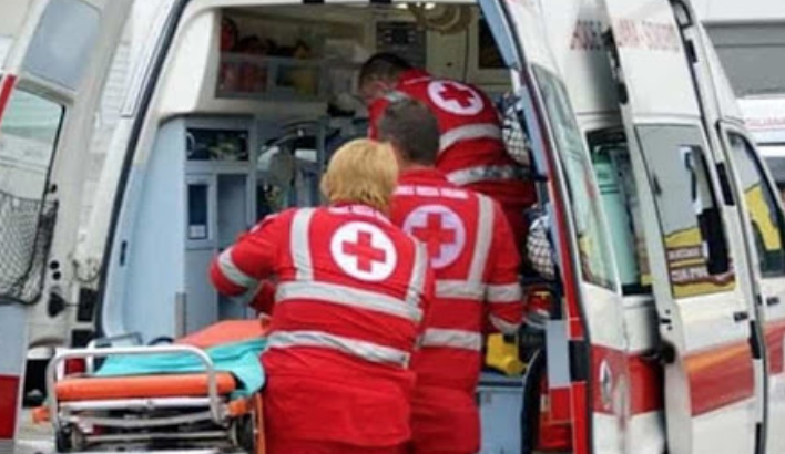 Ha un malore, scende dall'auto e muore: tragedia a Caserta