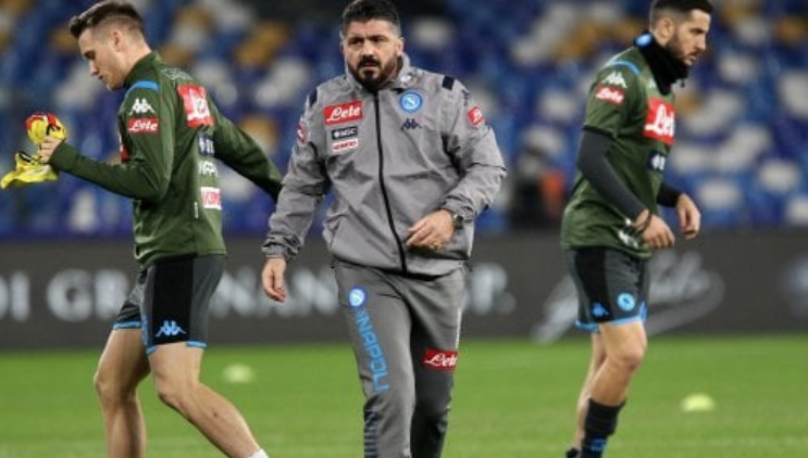 Tamponi negativi: il Napoli può riprendere gli allenamenti nel rispetto delle regole