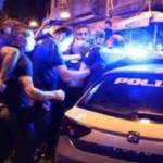 Tensioni con la Polizia a piazza Bellini, tre arresti