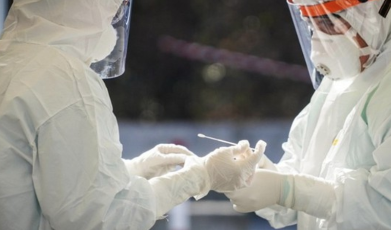 Covid in Campania, oggi 116 positivi su 3.132 tamponi: 54 persone sono rientrate dalle vacanze