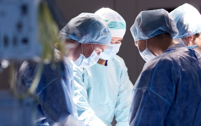 Napoli, intervento record: asportati organi ad un paziente malato di tumore