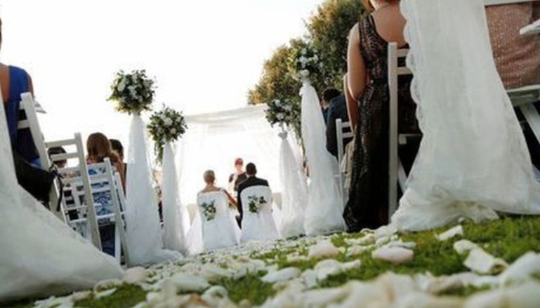 Matrimoni vietati in Campania, i sistemi escogitati dalle coppie per aggirare i divieti