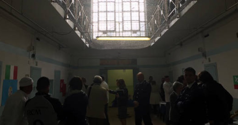 Caos nelle carceri, i sindacati della polizia penitenziaria: "Sovraffollamenti e disagi"