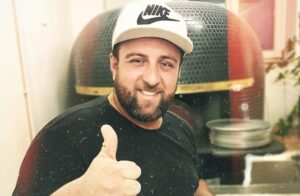 La storia di Alessandro, pizzaiolo napoletano nel mondo