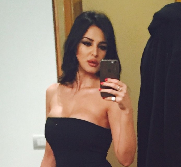 Le vere foto di Maria Teresa Buccino, la protagonista del video 