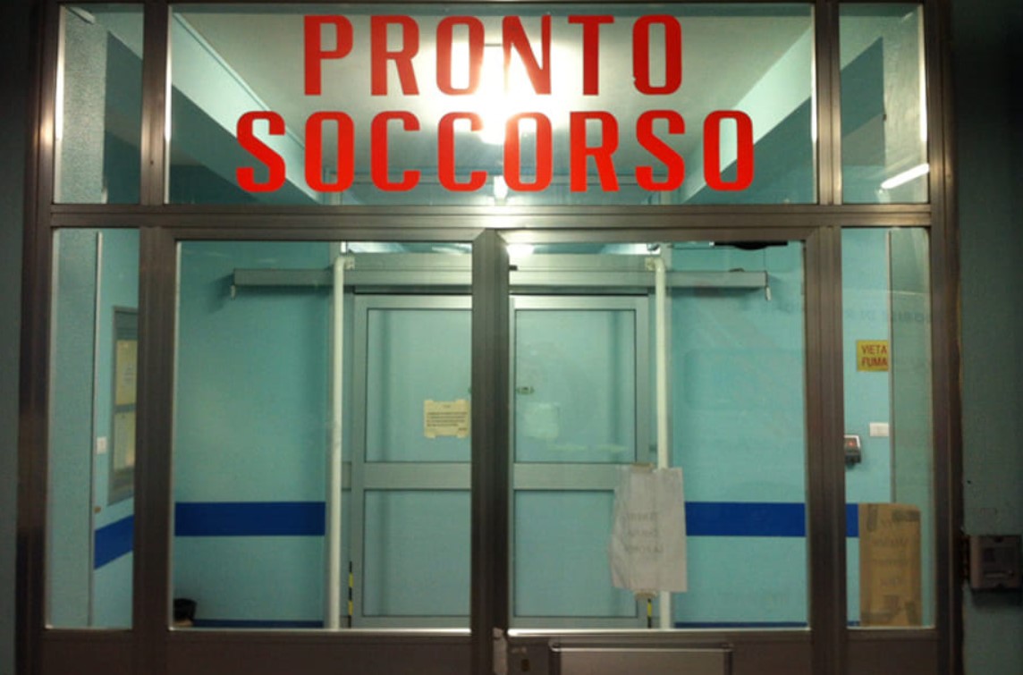 Dramma nel Casertano, bimbo cade mentre stava in giardino: trasferito al Santobono di Napoli