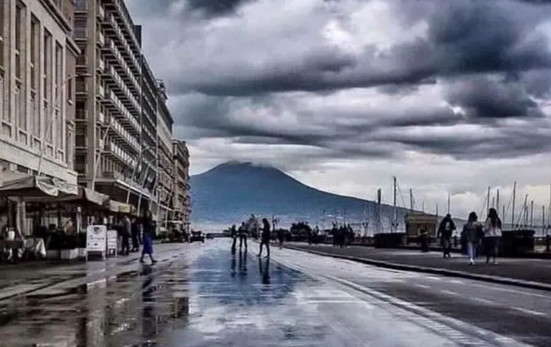 Meteo in Campania, in arrivo vortice della Russia: brutto tempo e calo delle temperature 