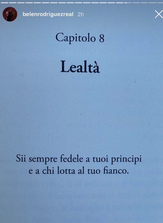 Belen torna all'attacco con Stefano, la frase mentre è in vacanza con Santiago 