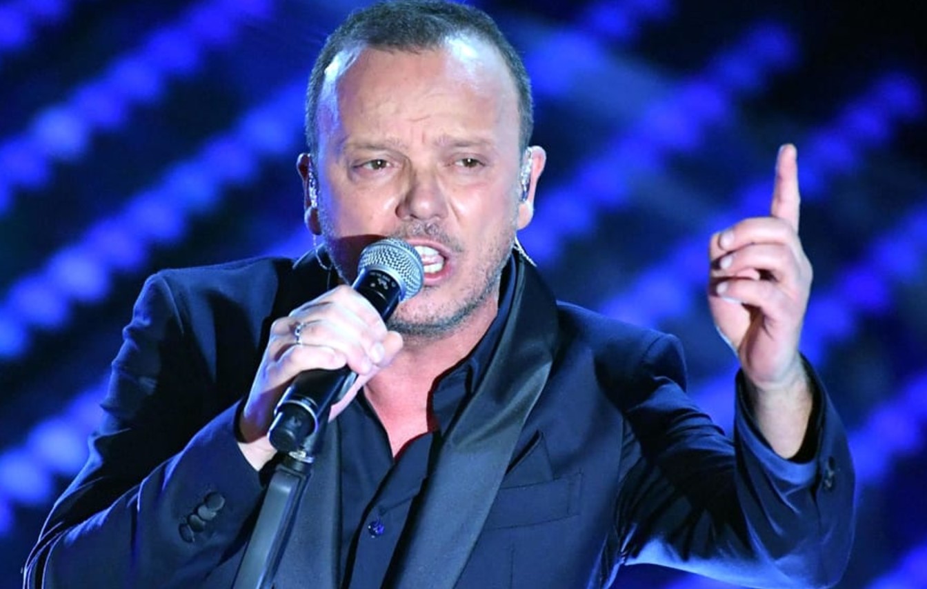 Gigi D'Alessio a La Radiazza risponde a tutte le critiche contro di lui 