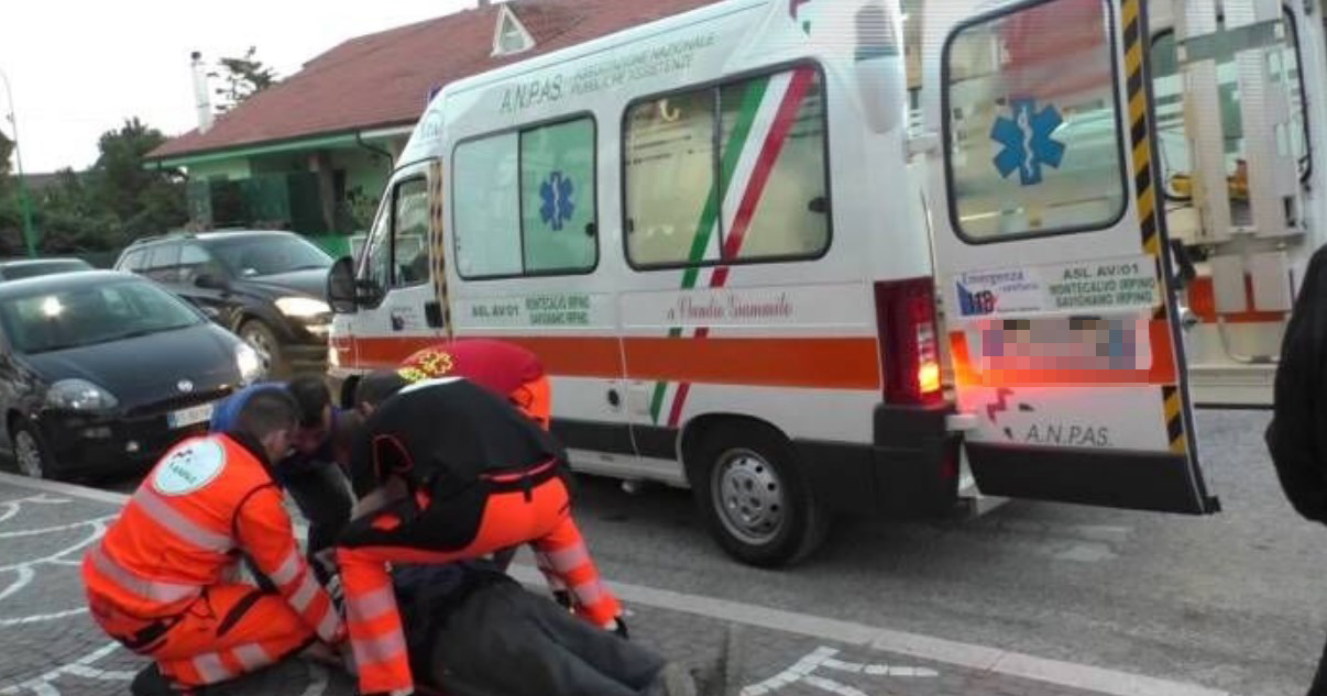 Dramma in provincia, si sente male in strada: uomo muore davanti a tutti 