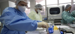 Vaccino anti Covid-19 al via i primi test sull'uomo: partnership tra Italia e Gran Bretagna 