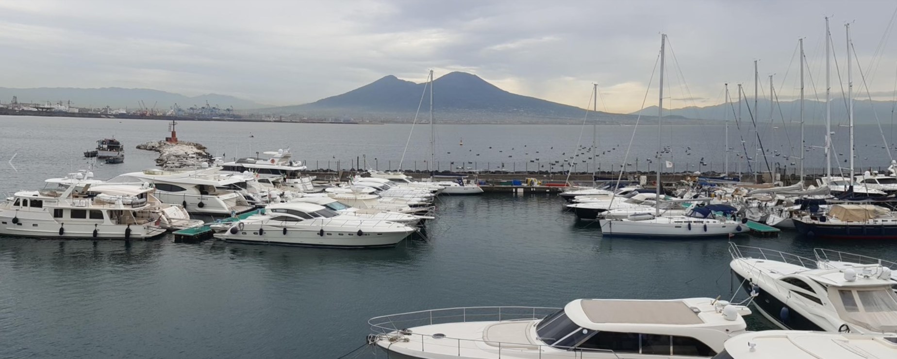 Borgo Marinari, tra storia e leggenda il fascino di un luogo unico e sul mare