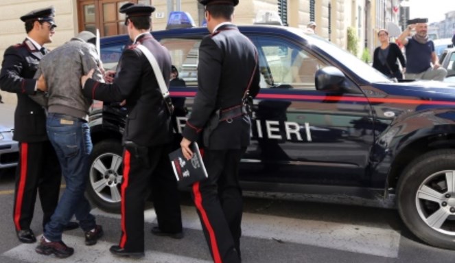 Pomigliano D'Arco, i Carabinieri arrestano affiliato al clan Ianuale