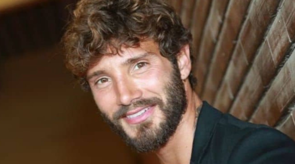 Stefano De Martino dopo Belen Rodriguez conosce un'altra donna, lei ha perso la testa 