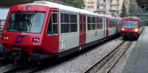 Rissa in Circumvesuviana: "Dio non esiste", scoppia il putiferio in un vagone 