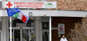 Napoli, dimessa un'altra paziente trattata con il toilizumab: è una dottoressa di 63 anni