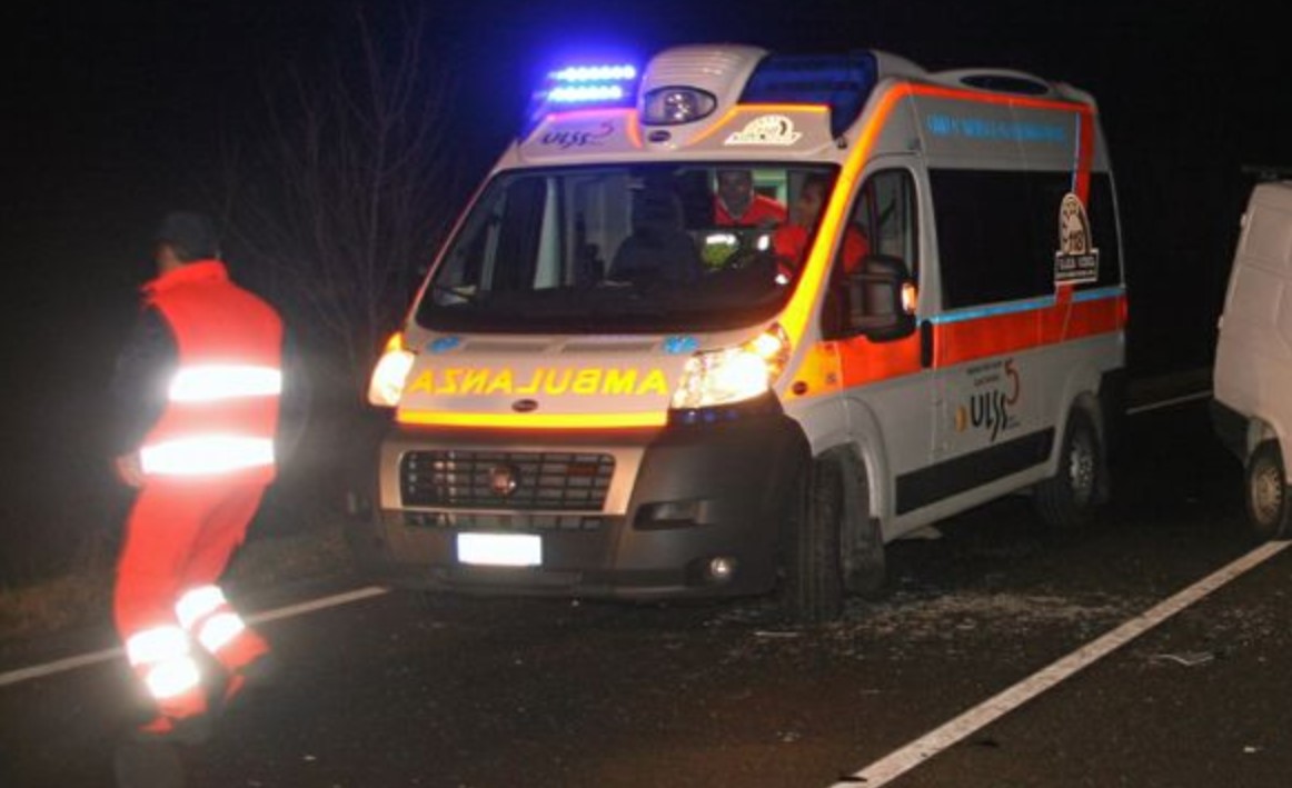 Cade con la bici in una buca e muore: dramma nel Casertano 