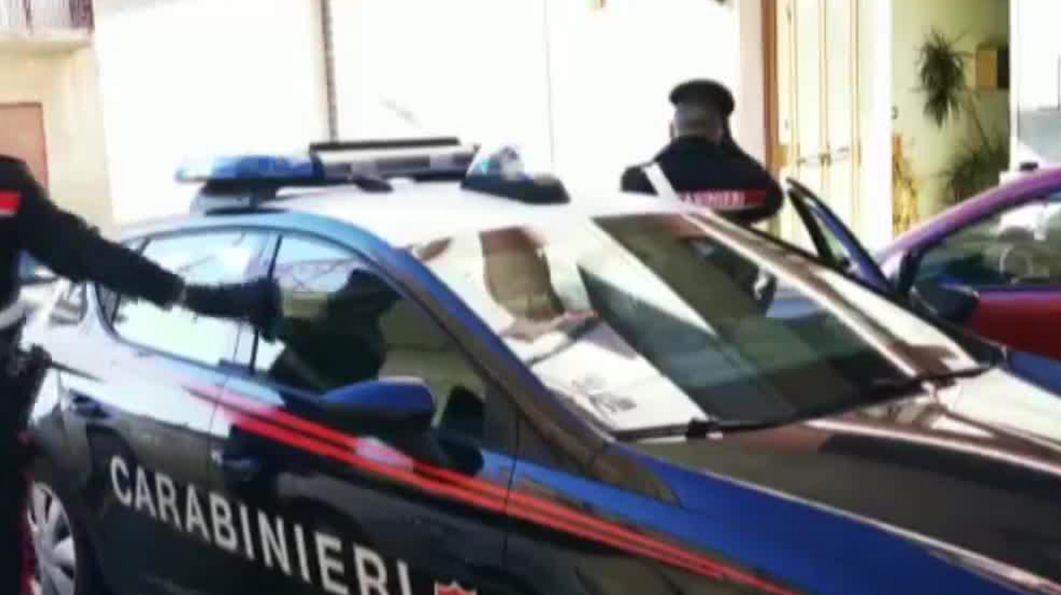 Follia in provincia, festa di compleanno su terrazzo in una ex zona rossa: tutti multati