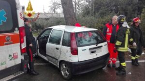 Tragedia a Bologna, giovane campano si schianta con l'auto e muore