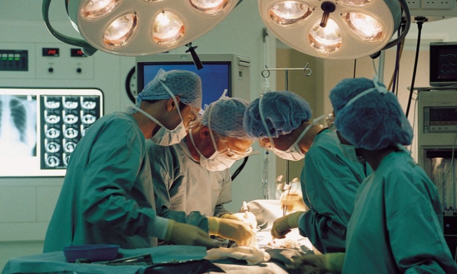 Napoli, trapianto di cuore salva la vita ad una bimba di 4 anni