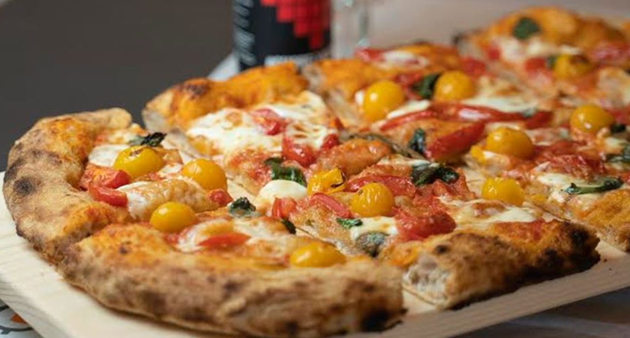 Fonderia Partenopea riparte con il delivery, la bontà della pizza in pala arriva nelle case 