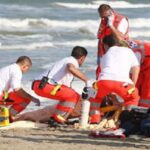 Tragedia sfiorata in mare, bimbo di Casoria si sente male in acqua, salvato da un medico