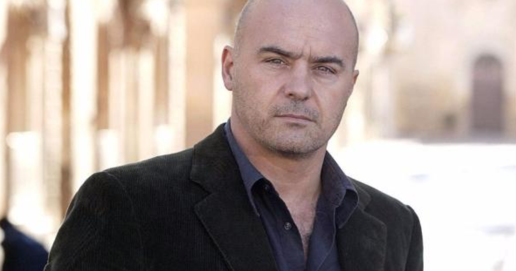 Paura per Luca Zingaretti, l'attore investito da un'auto mentre era in sella al suo motorino 